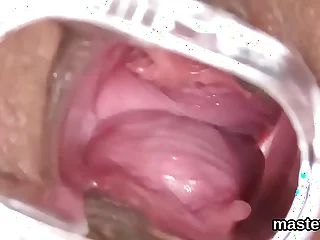 Frisky czech kitten gapes her narrow vagina to burnish apply unusual
